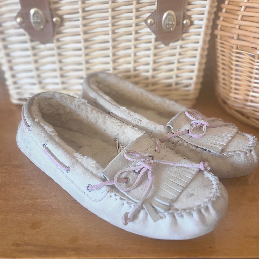 UGG Women's Slippers in Cream and Pink